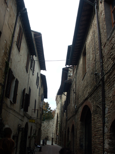 Gimignano 009.jpg - DCF 1.0